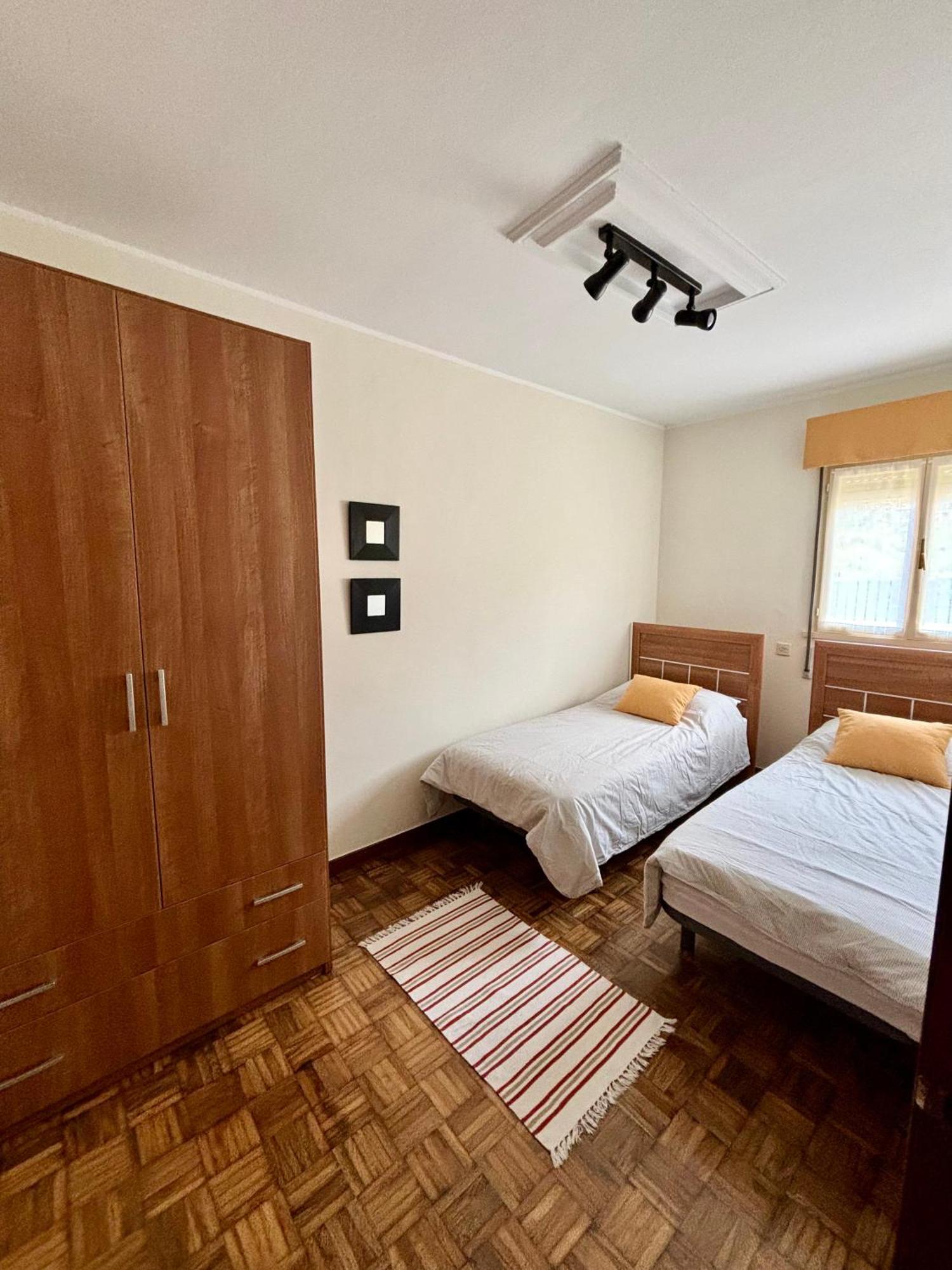 Piso En El Precioso Pueblo De Colunga Apartment Luaran gambar